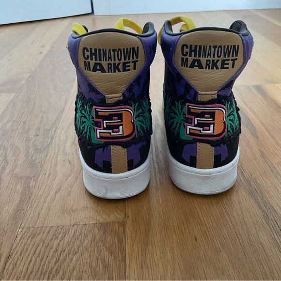 (Chinatown)Market Converse men’s size 11.5  “Lakers 3-peat” EUC w/ box - Picture 4 of 8